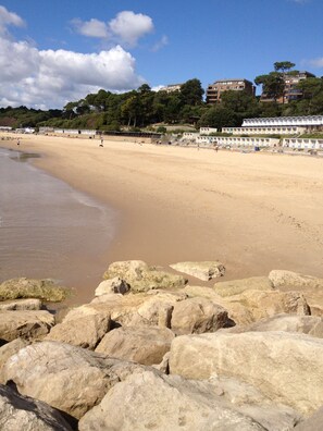 Beach nearby - Grovefield Manor (Poole)