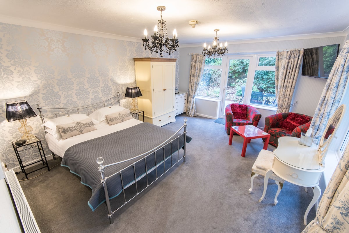 Superior Double Room, 1 Bedroom, Ensuite | Free WiFi, bed sheets