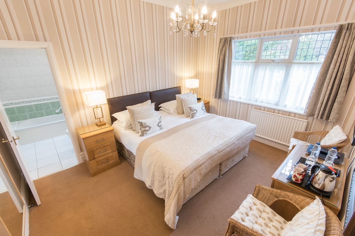 Standard Double or Twin Room, Ensuite | Free WiFi, bed sheets