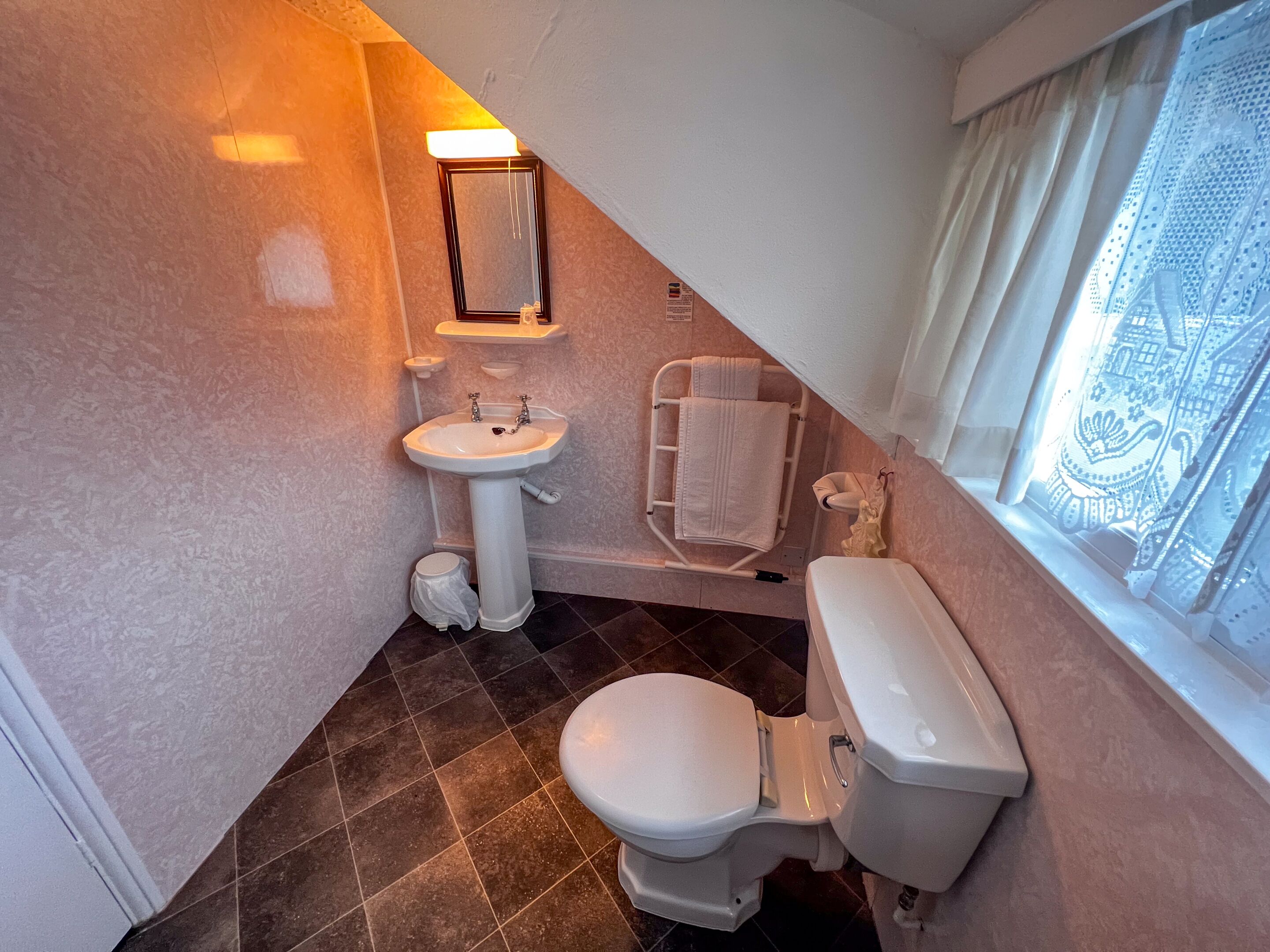 comfort double room, ensuite (small double 1 person) | bathroom