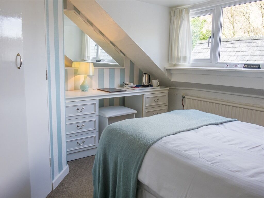 single room, ensuite