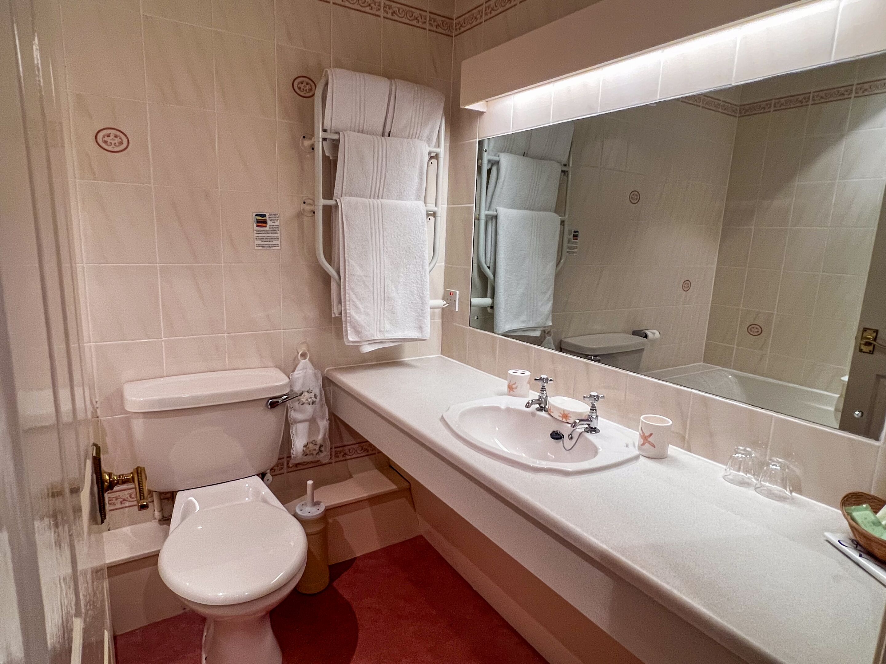 twin room, ensuite | bathroom