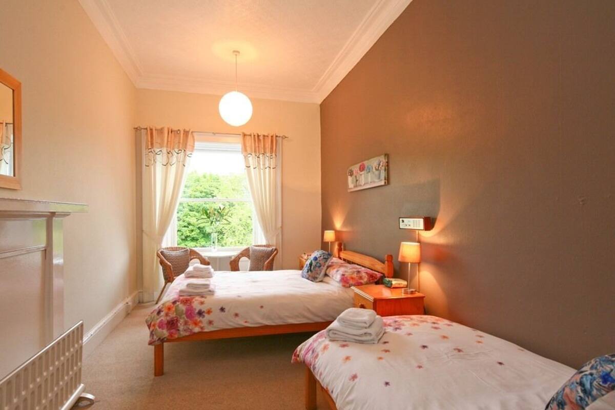 Family Triple Room, Ensuite (Room 7)