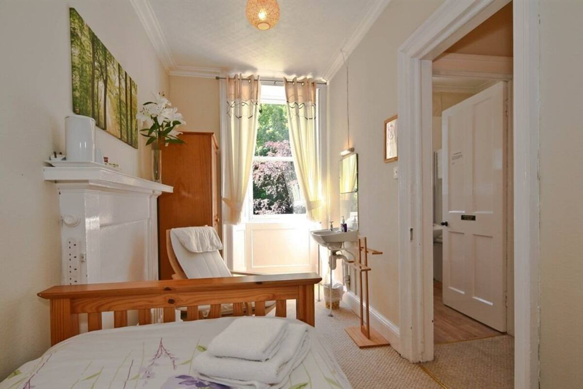 Single Room, Ensuite (Room 16)