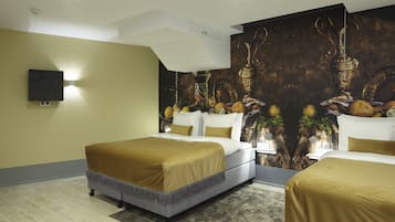 Habitación familiar (Basement) | Ropa de cama de alta calidad y colchones con acolchado adicional