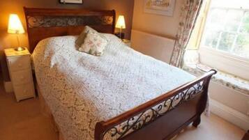 Double Room | Iron/ironing board, free WiFi