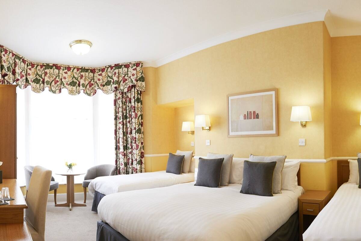 Suite, Ensuite (2 adults & 2 Children)