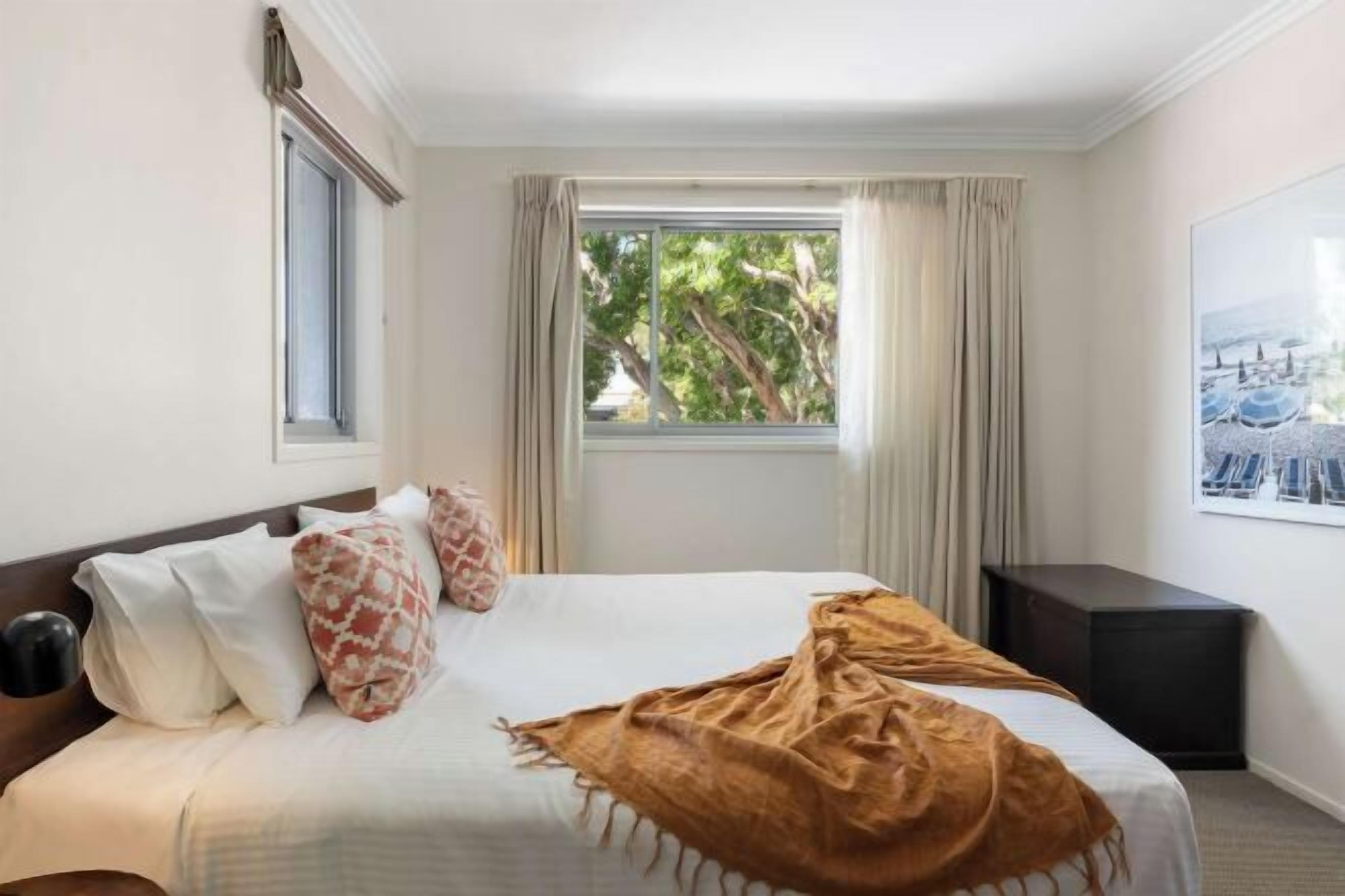 Minibar, in-room safe, desk, blackout curtains