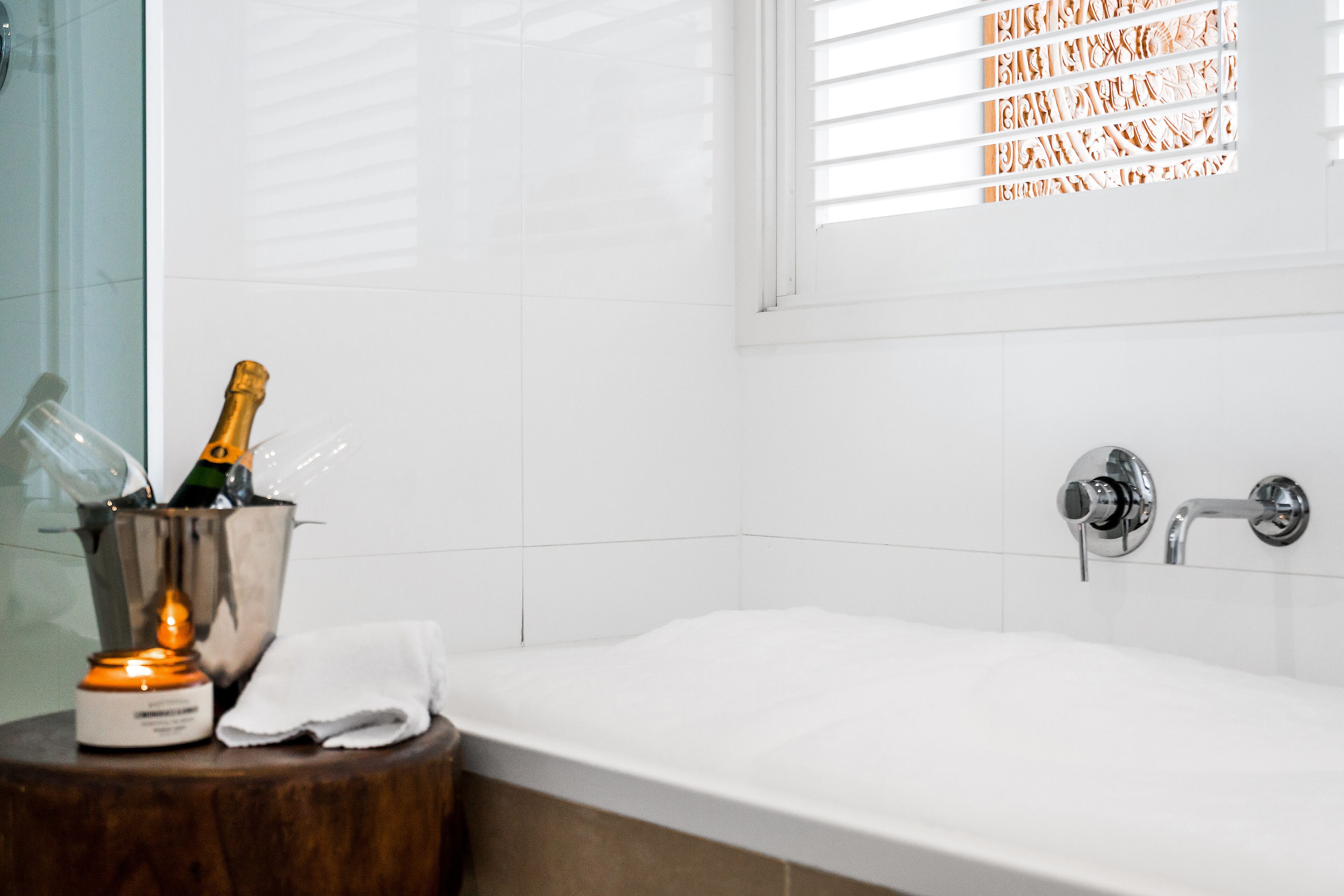 one bedroom deluxe apartment | bathroom amenities | free toiletries, hair dryer, towels, soap