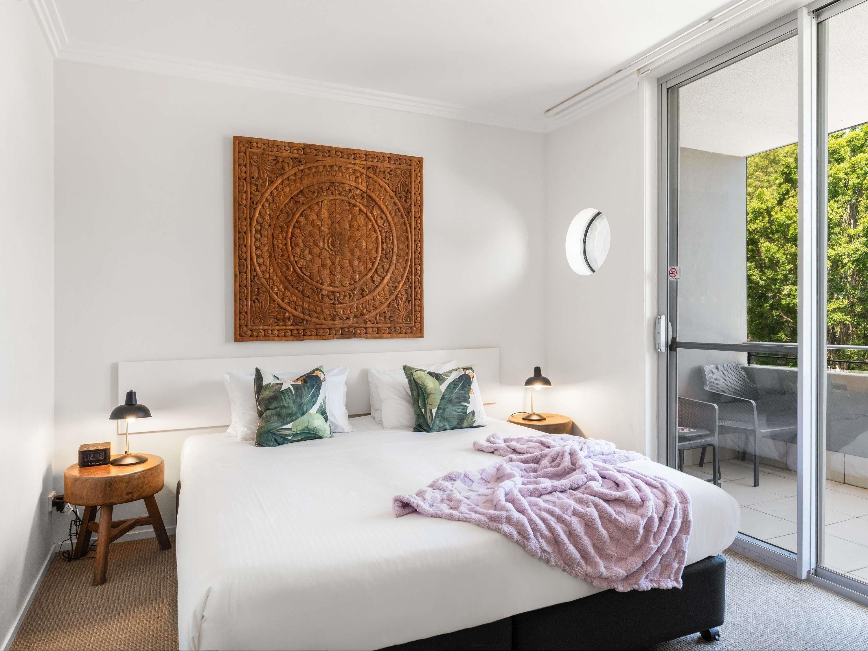 Departamento Deluxe, 2 habitaciones | Minibar, caja de seguridad en la habitación y escritorio 
