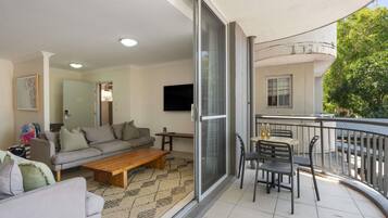 Deluxe Apartment, 3 Bedrooms, Accessible | Minibar, in-room safe, desk, blackout curtains