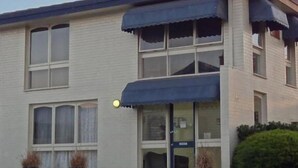 Front of property - Hacienda Motel Geelong (Belmont)