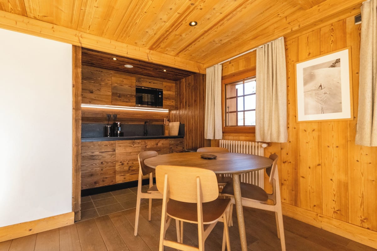 Suite, 1 Bedroom | 5 bedrooms, minibar, in-room safe, individually furnished