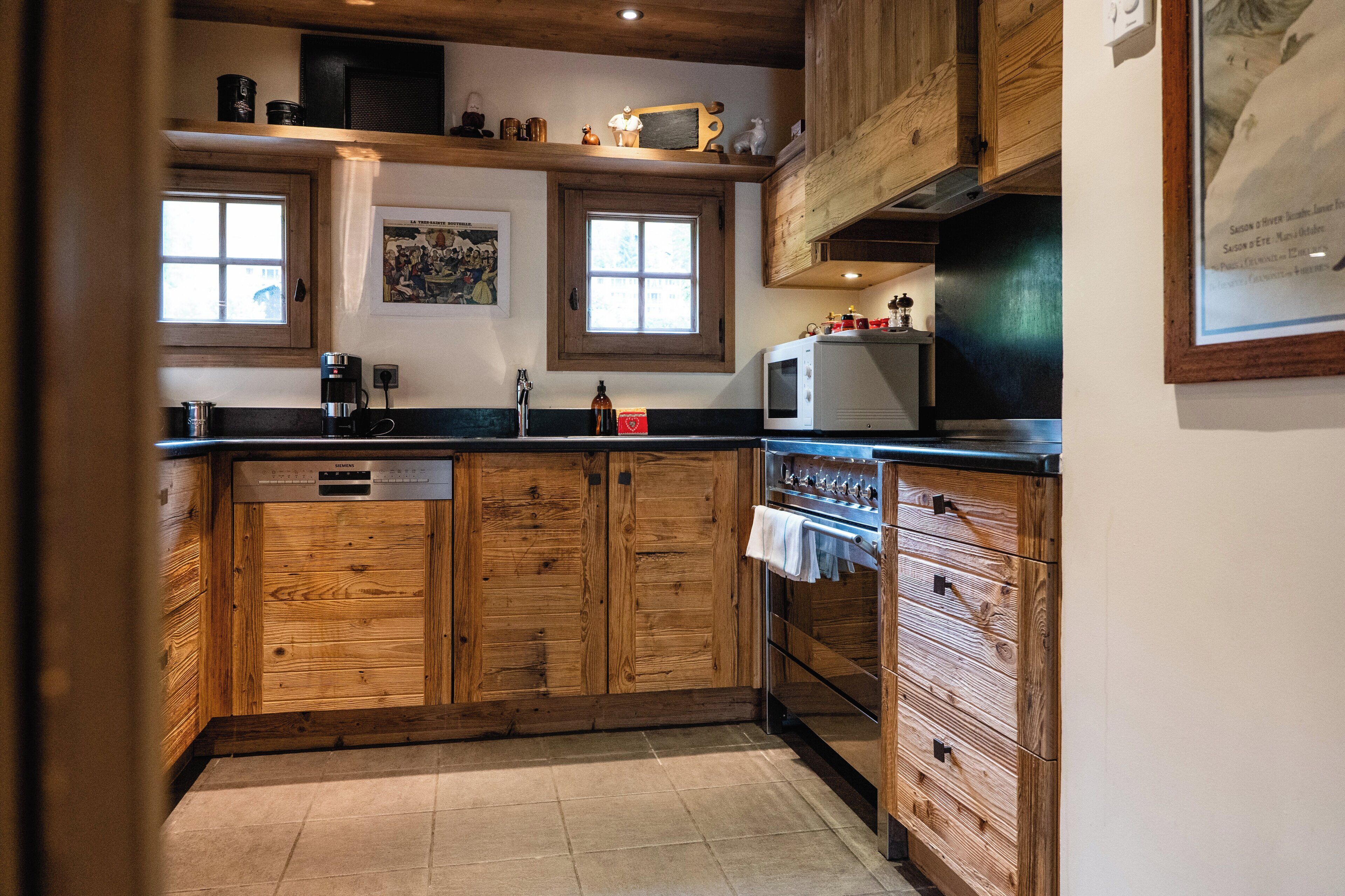 5 bedrooms, minibar, in-room safe, individually furnished