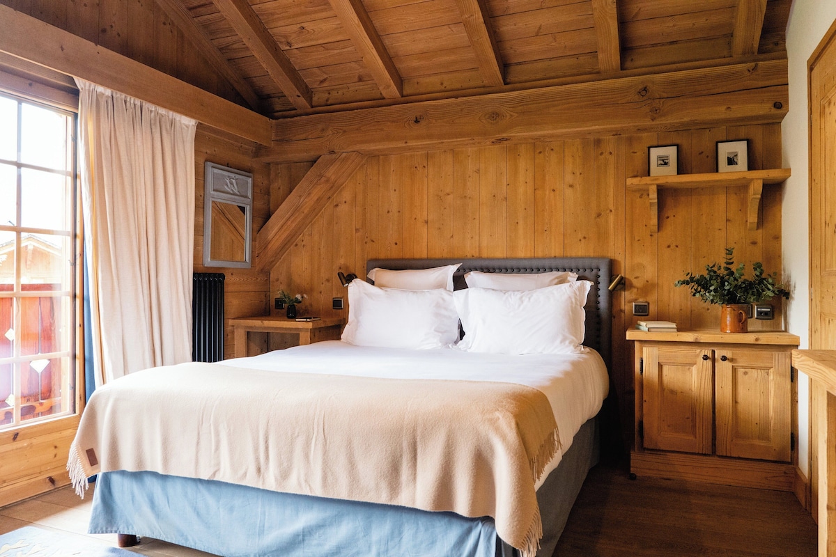 Ambroise Chalet - 3 bedrooms | Minibar, in-room safe, soundproofing, iron/ironing board