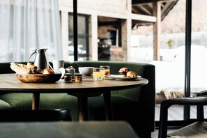 Free daily buffet breakfast - L'Alpaga, a Beaumier hotel (Megeve)