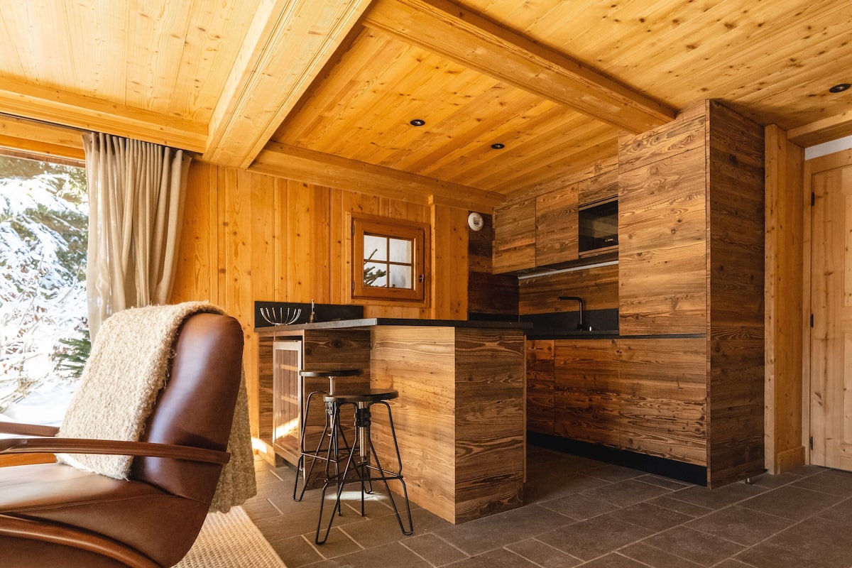 Suite Prestige, 2 chambres | 5 bedrooms, minibar, in-room safe, individually furnished