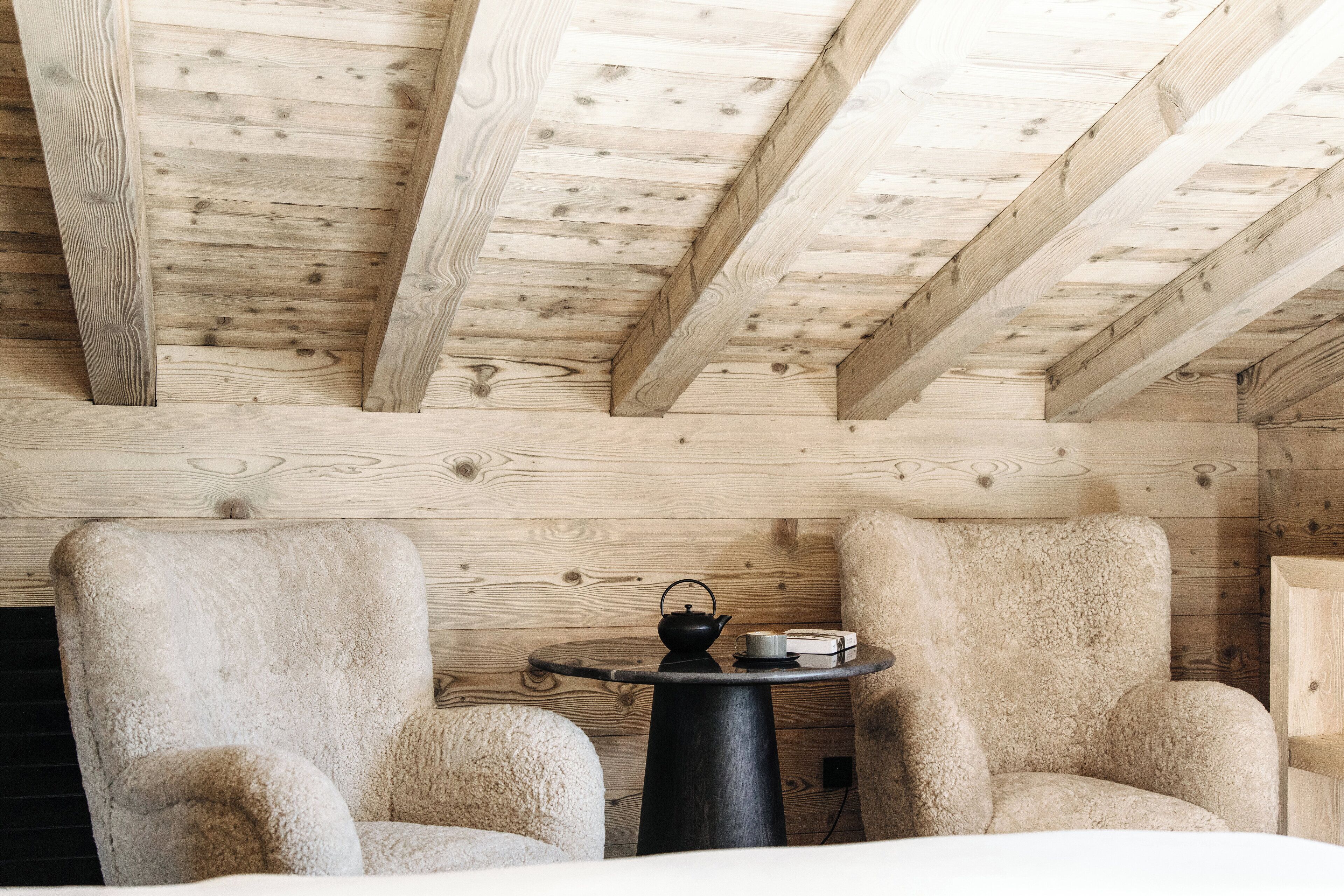 5 bedrooms, minibar, in-room safe, individually furnished