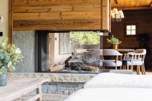 Premium chalet | Een minibar, een kluis op de kamer, individueel gemeubileerd