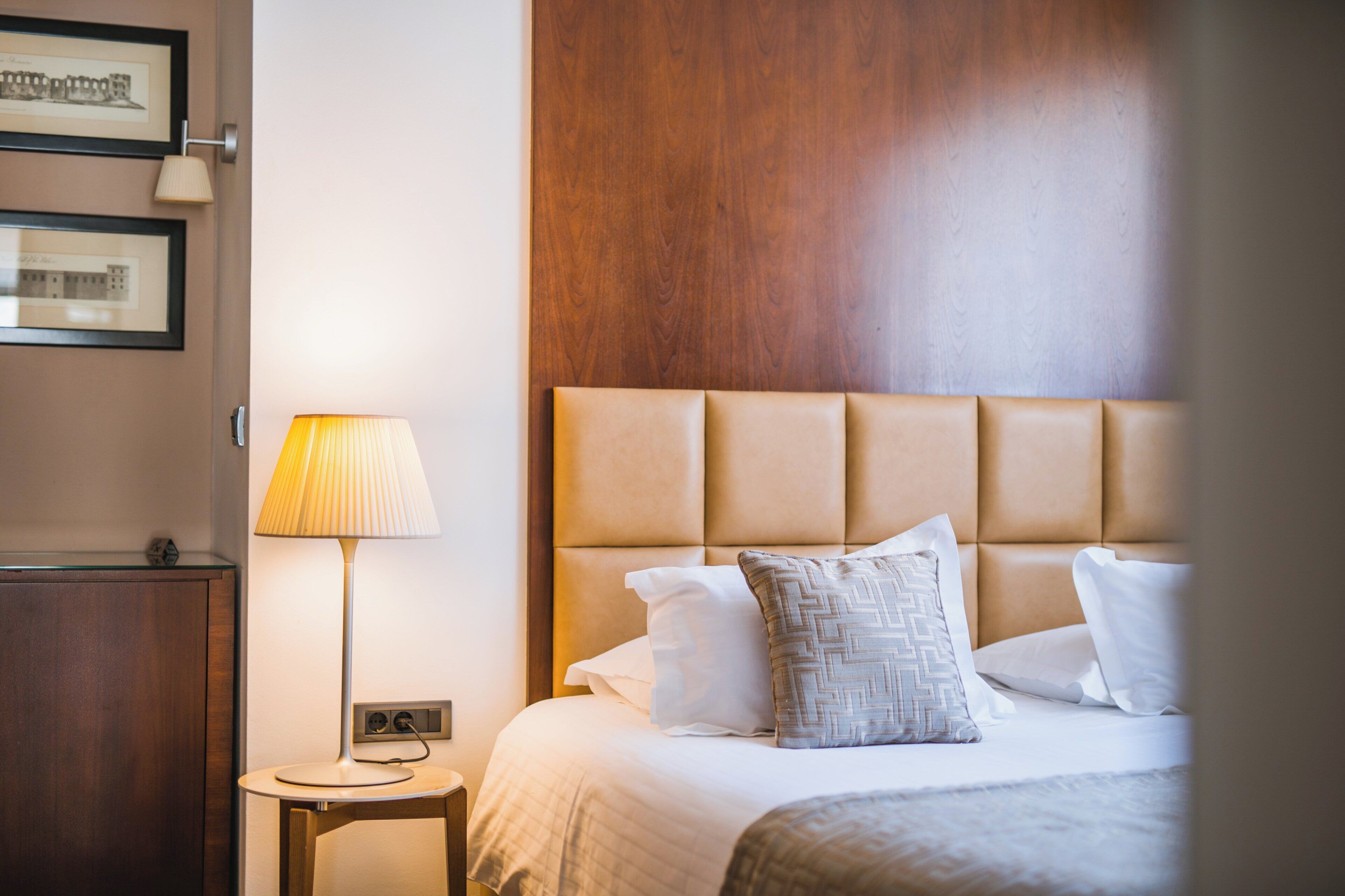 egyptian cotton sheets, hypo-allergenic bedding, memory-foam beds