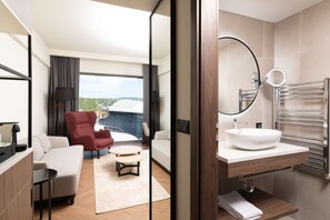 1 slaapkamer, een minibar, een kluis op de kamer, een bureau