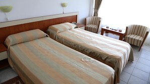 Room - Orfeu (Constanta)