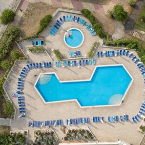 Outdoor pool - Amiral Hotel (Constanta)