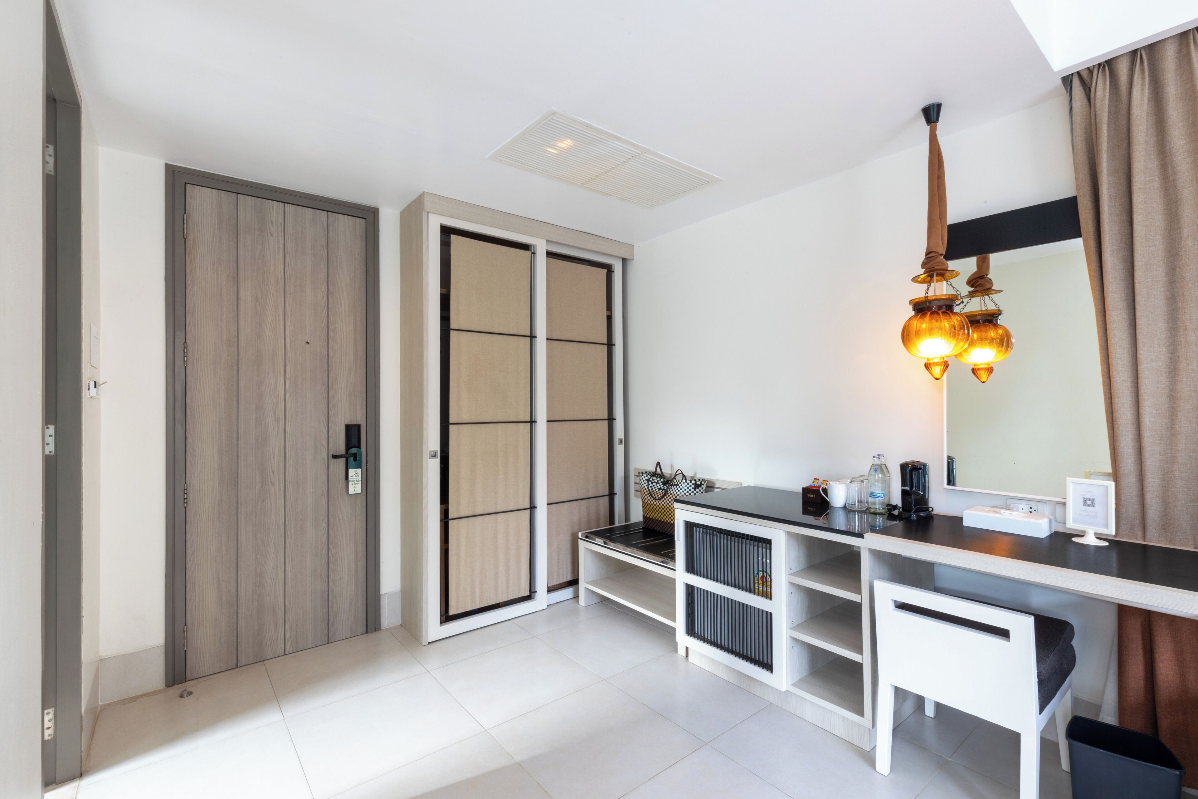 mini suite | free minibar items, in-room safe, desk, rollaway beds