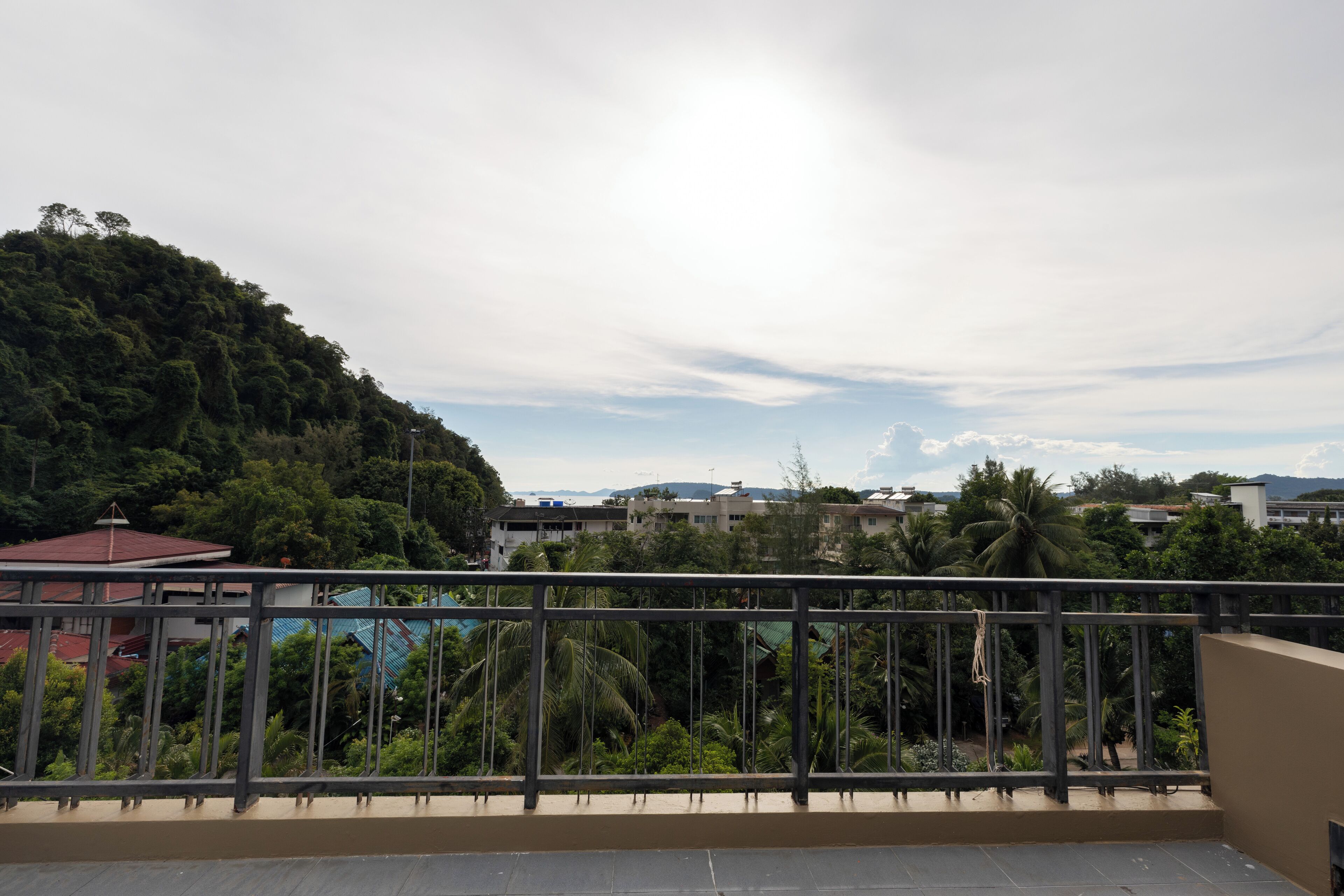 moon deck suite | free minibar items, in-room safe, desk, rollaway beds