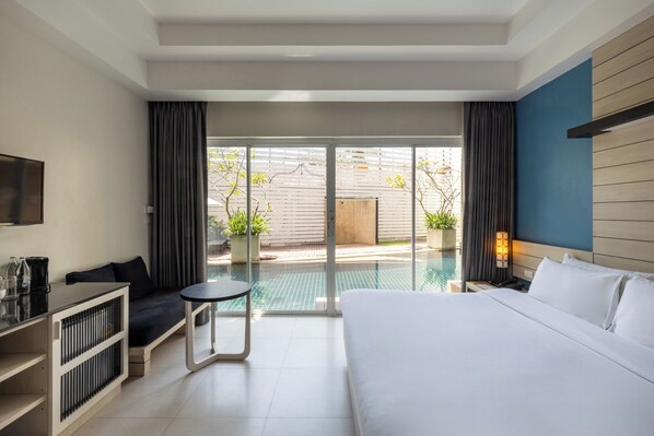Pool Access Room (Double OR Twin beds) | Minibar (con algunos artículos gratuitos), caja fuerte, escritorio