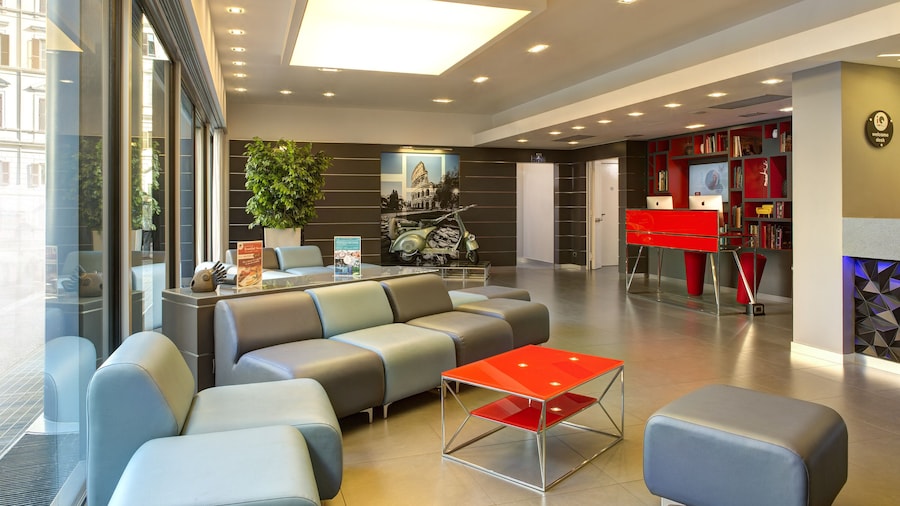 iQ Hotel Roma