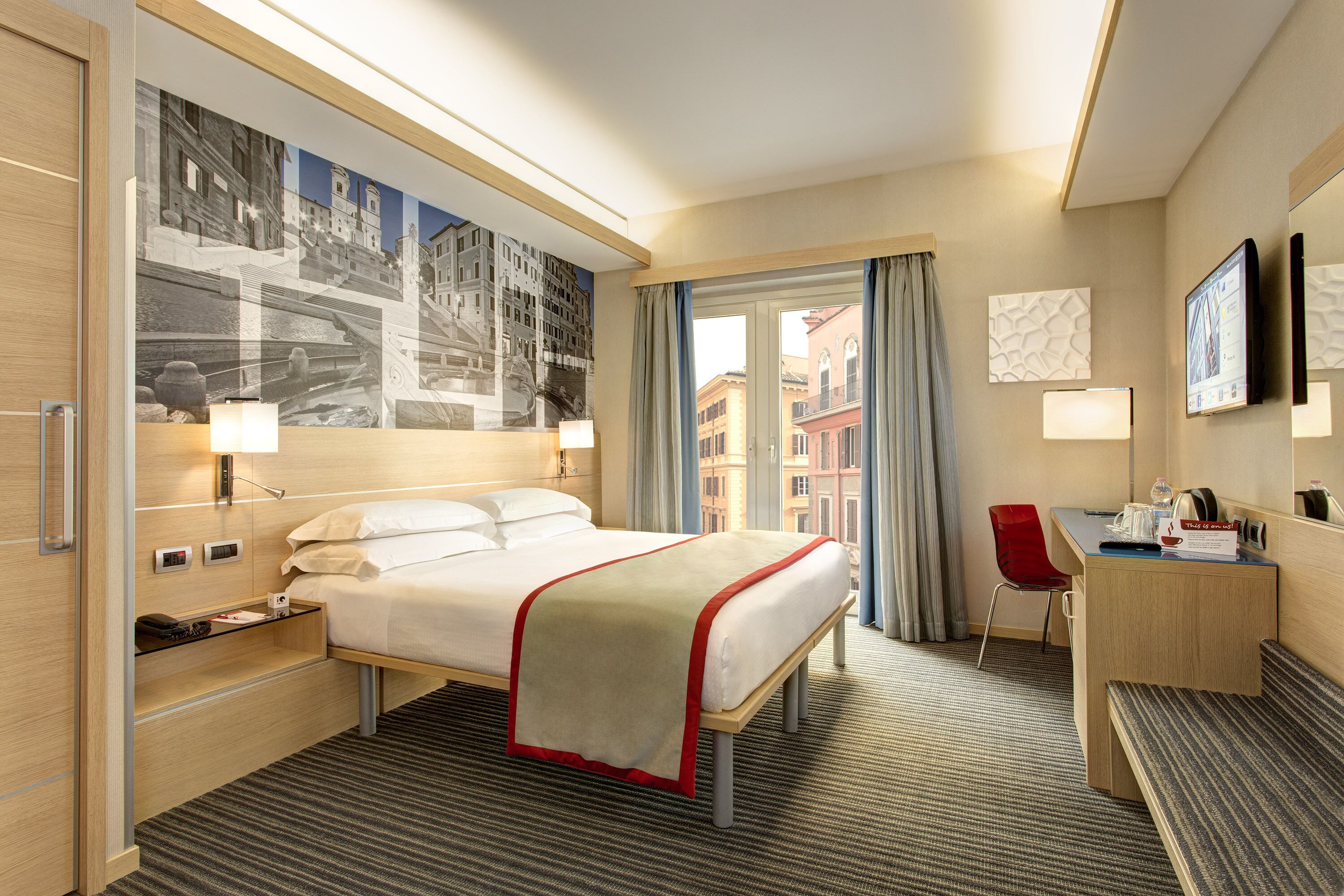 Photo - iQ Hotel Roma