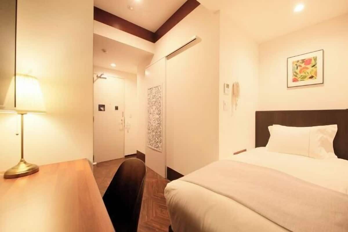 1 bedroom, premium bedding, down duvets, individually decorated