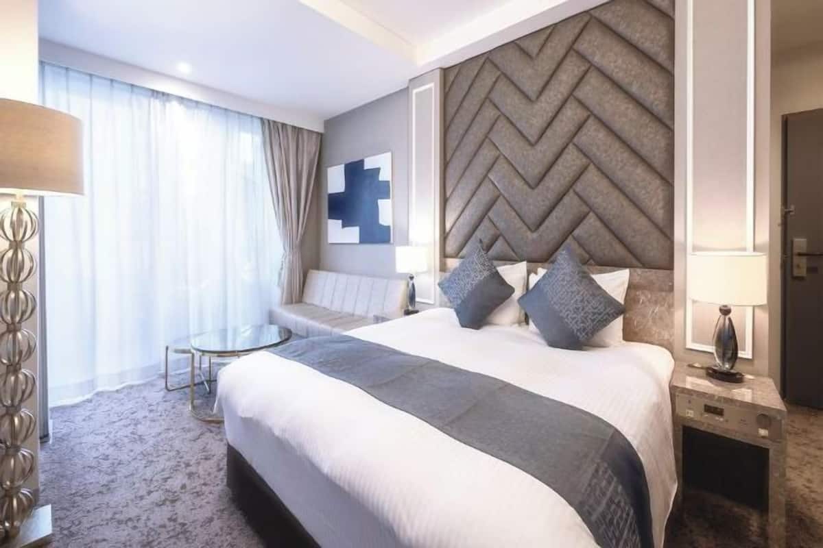 1 bedroom, premium bedding, down duvets, individually decorated