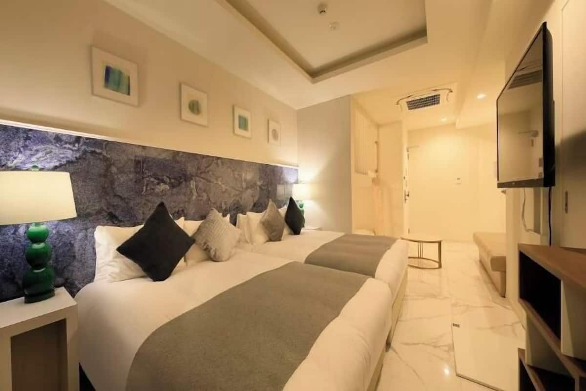 1 bedroom, premium bedding, down duvets, individually decorated