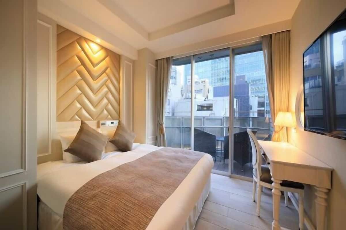 1 bedroom, premium bedding, down duvets, individually decorated
