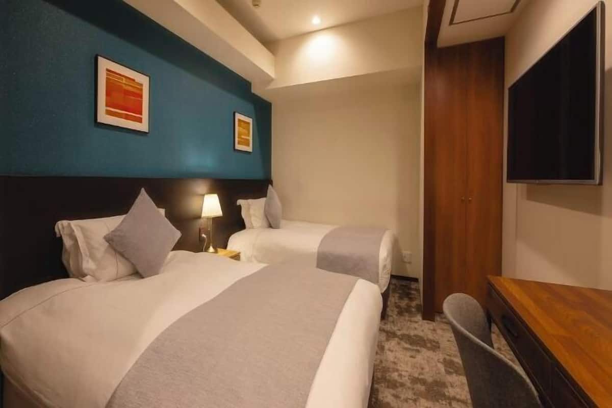 1 bedroom, premium bedding, down duvets, individually decorated