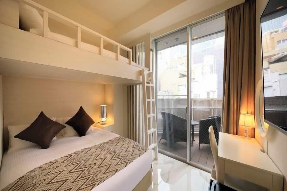 1 bedroom, premium bedding, down duvets, individually decorated