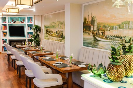Hotel Amira Istanbul - Image 32