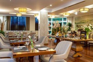 2 restaurants, breakfast served - Hotel Amira Istanbul (Istanbul)