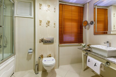 Hotel Amira Istanbul - Image 54
