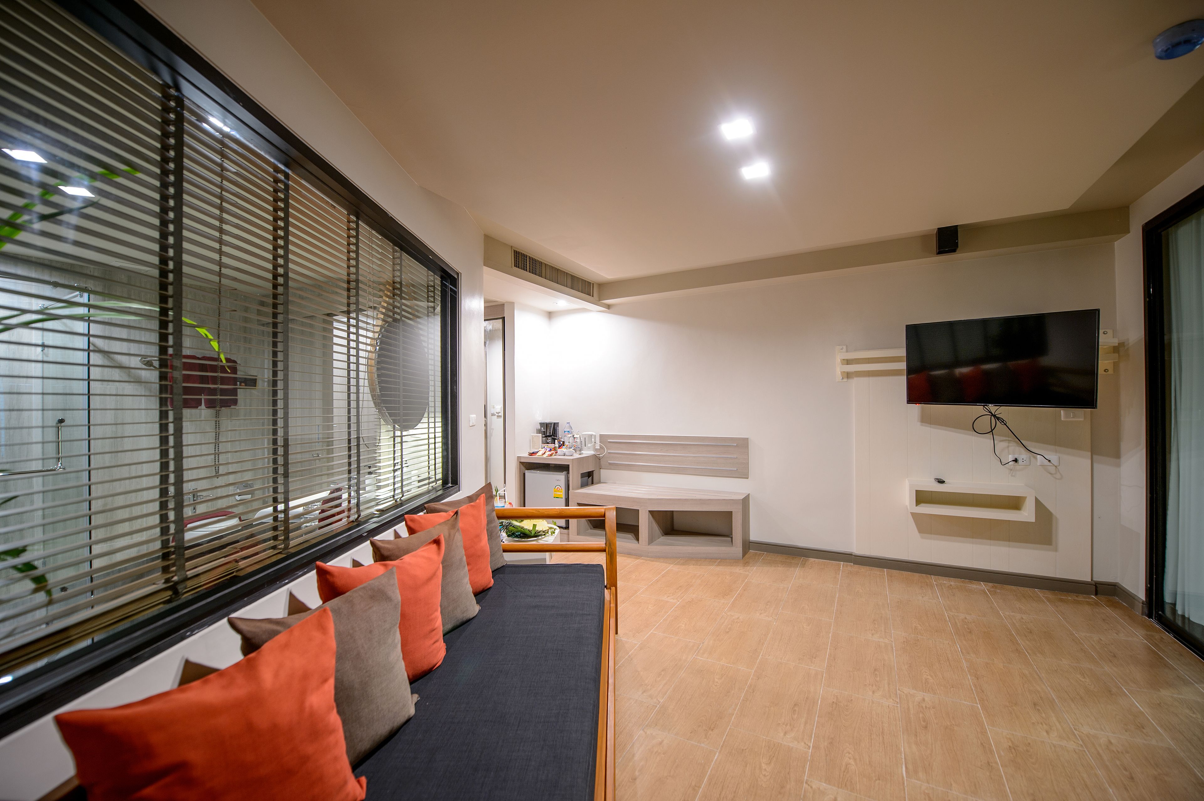 family suite | 1 bedroom, in-room safe, desk, free wifi