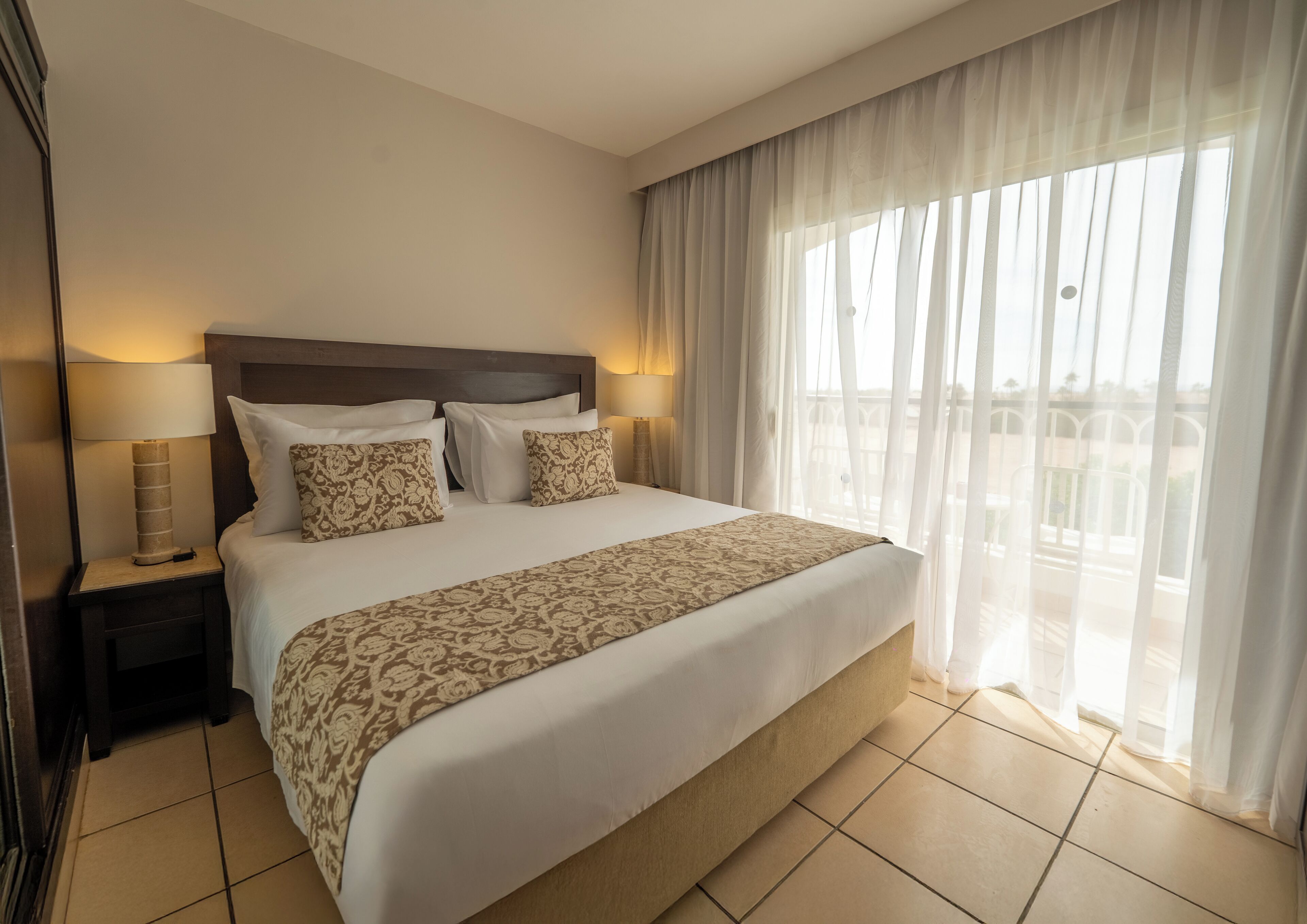 Family, Queen Bed, Garden View