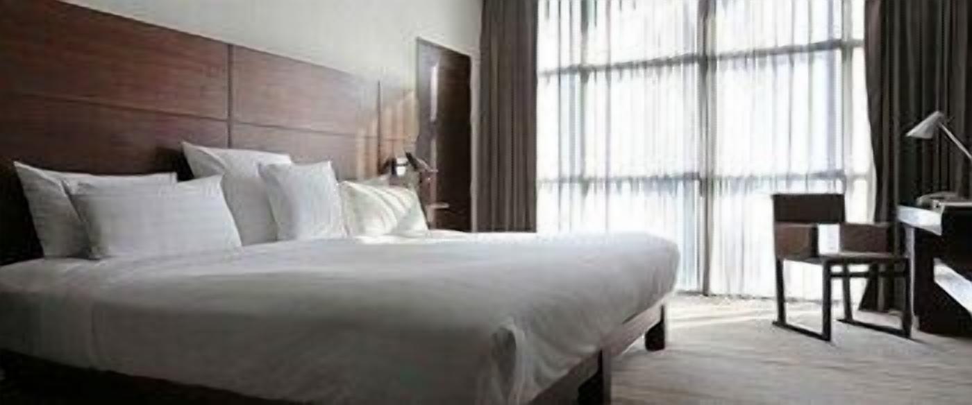 Pillowtop-Betten, Minibar, Zimmersafe, Schreibtisch