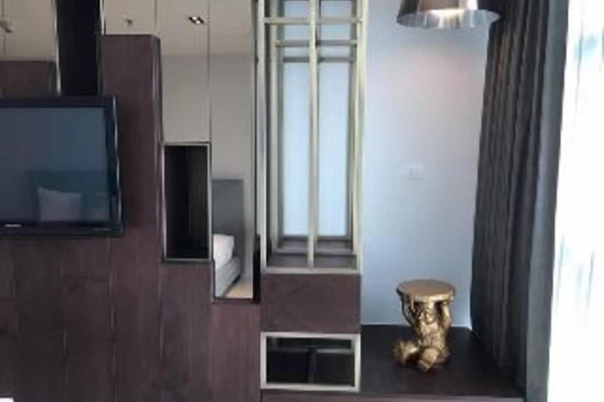 Pillowtop beds, minibar, in-room safe, desk