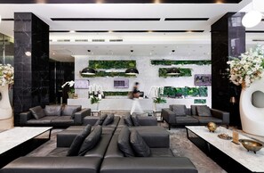 Lobby sitting area - S31 Sukhumvit Hotel (Bangkok)