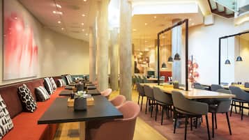 Desayuno buffet diario (NOK 200 por persona)