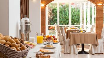 Colazione a buffet inclusa, servita tutte le mattine