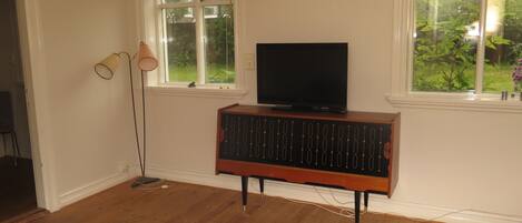 スタンダード アパートメント 2 ベッドルーム | リビングルーム | 薄型テレビ