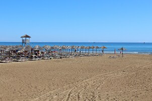 Una playa cerca, traslado desde/hacia la playa